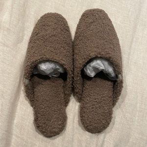 Banana Republic Sherpa Slippers